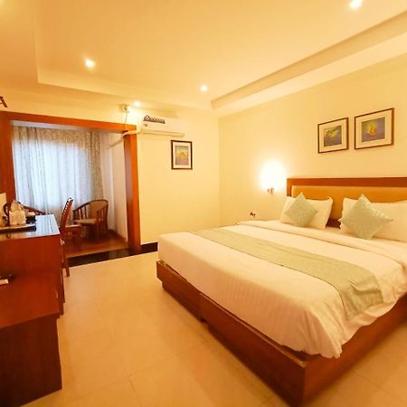 Hill Palace Hotel & Spa Kochi Zewnętrze zdjęcie