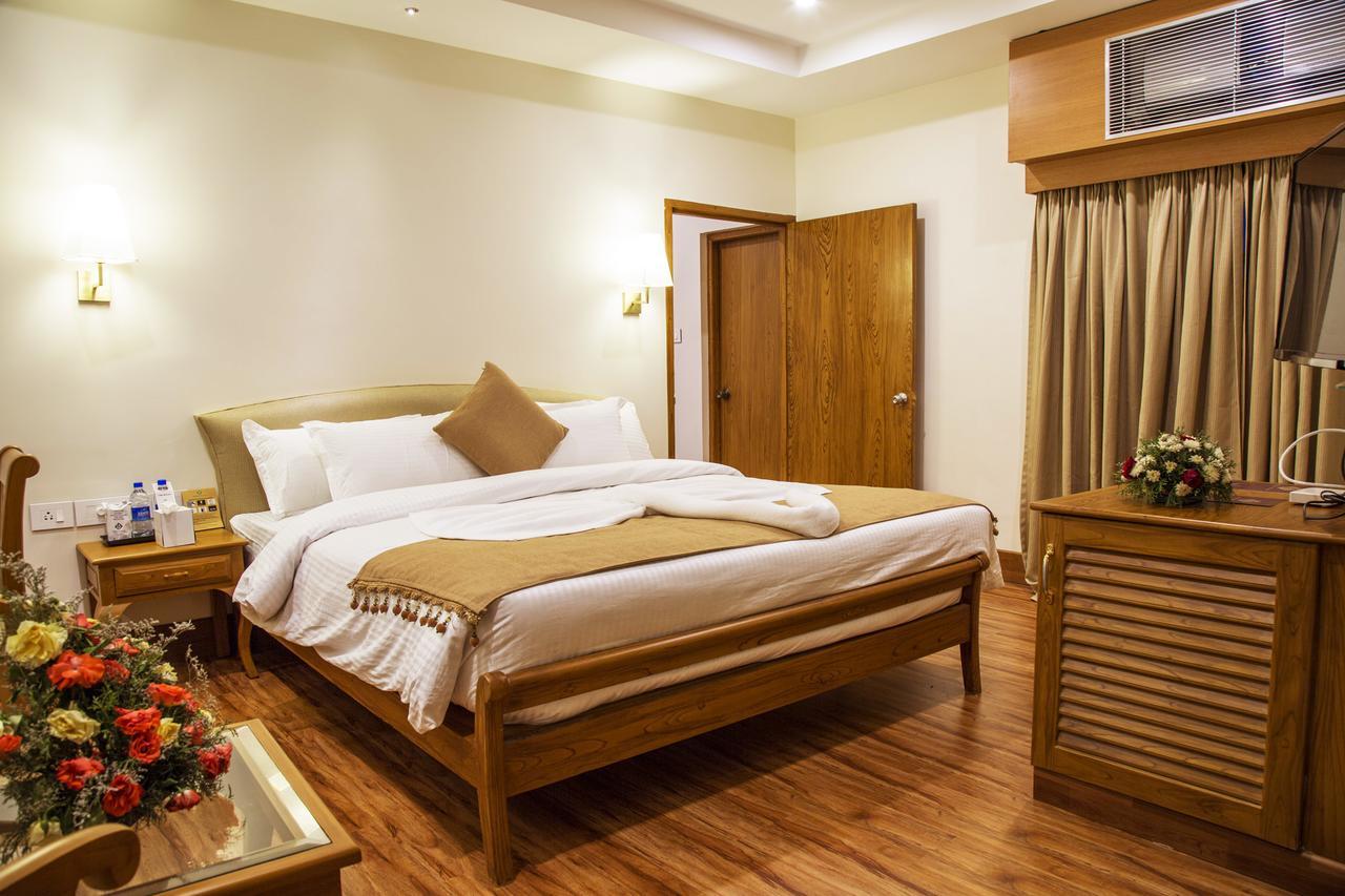Hill Palace Hotel & Spa Kochi Zewnętrze zdjęcie